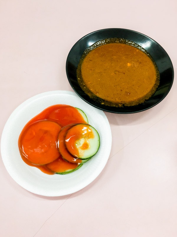 curry_dipping_sauce_cucumbers_singapore_zam_zam The Travel Mentor