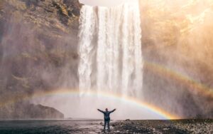 Rainbow Falls in Mammoth Lakes, California