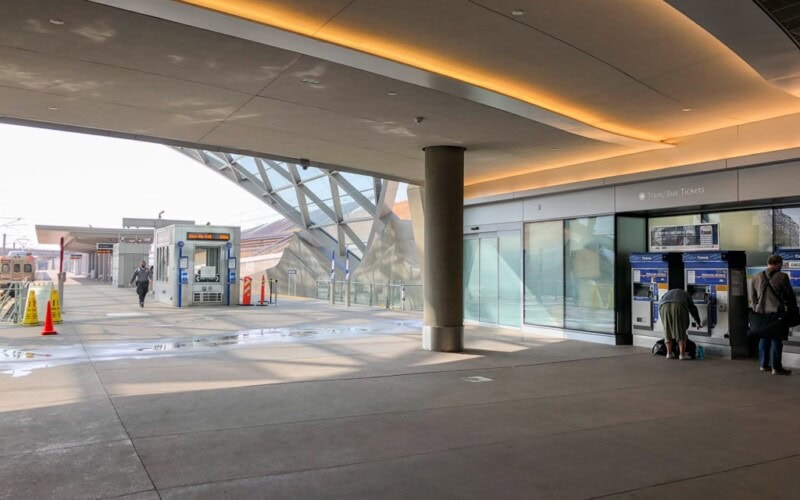 How to get from Denver Airport to Union Station by train