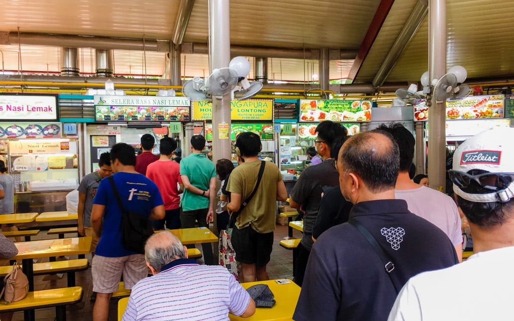 It is not uncommon to have to wait for 30 to 60 minutes in line, Selera Rasa Nasi Lemak, Adam Road Food Centre, Singapore