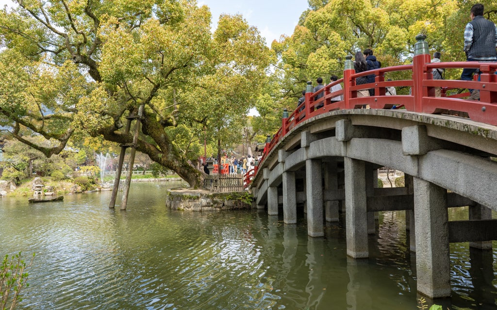 Bridge crossing over the pond, Dazaifu Tenmangu Shrine, Dazaifu, Fukuoka, Japan