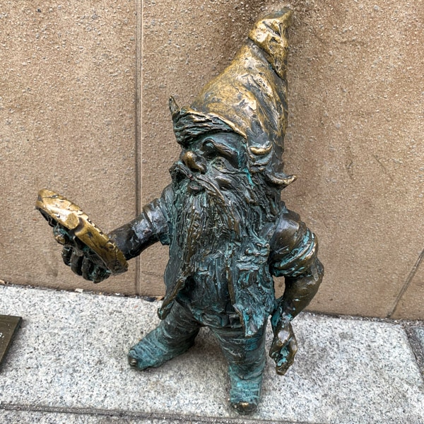 Dwarf reading a book
