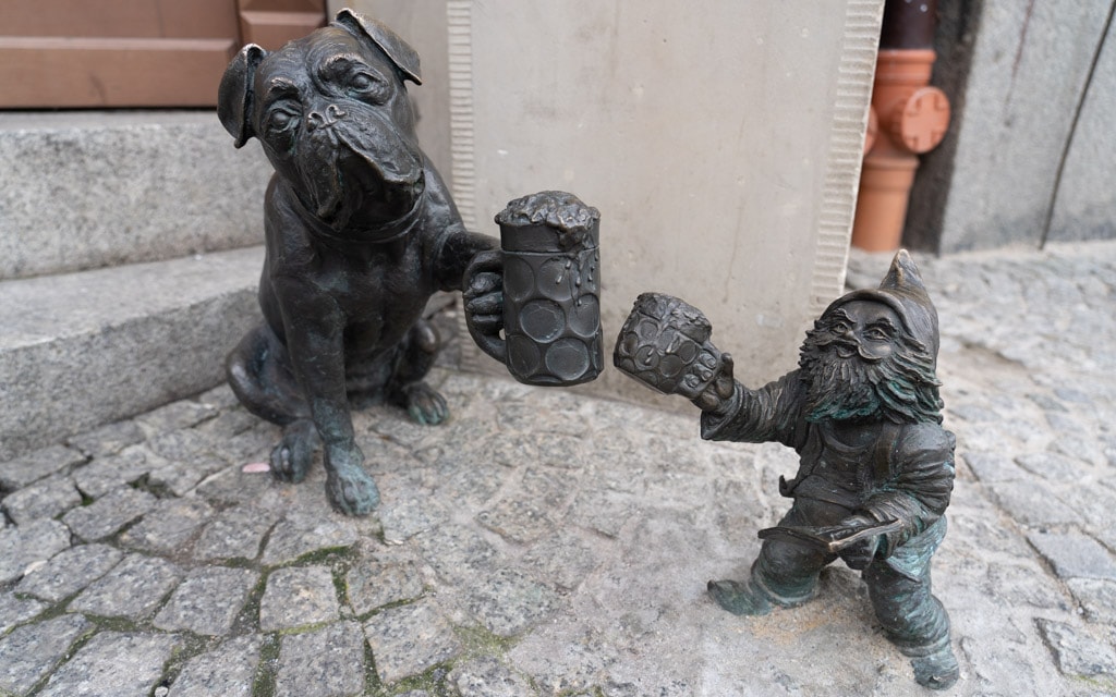 Dwarf with beer mug
