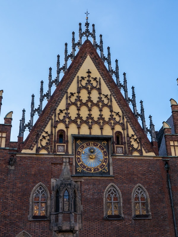 The eastern facade of Old Town Hall featuring a clock