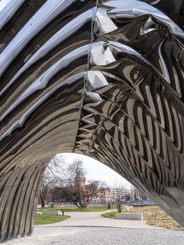A tunnel of metal, Nawa Sculpture
