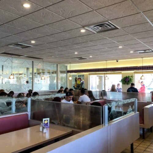 left_dining_room_blueberry_hill_family_restaurant_las_vegas The Travel Mentor