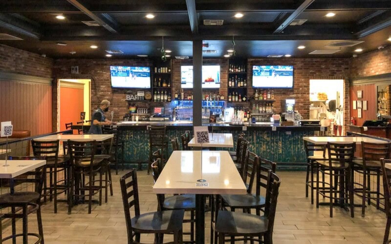 interior_flippin_good_chicken_burgers_beer_las_vegas_nevada The