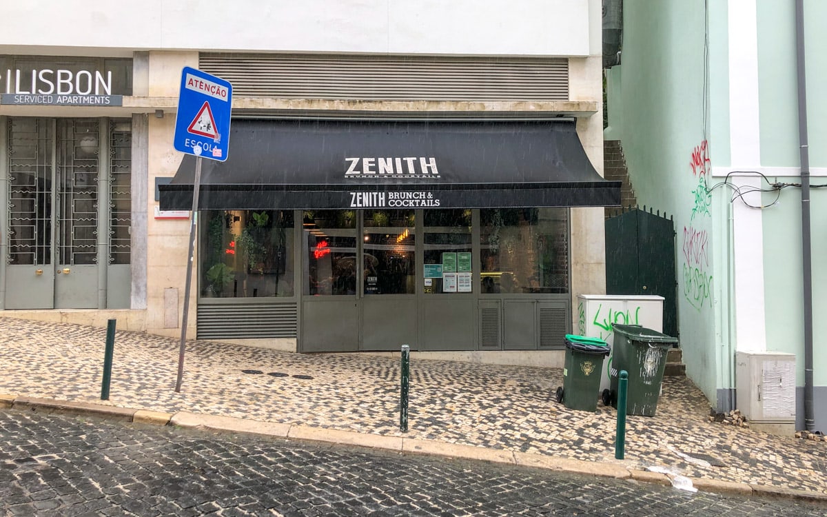 A rainy day at Zenith Brunch & Cocktails in Lisbon, Portugal