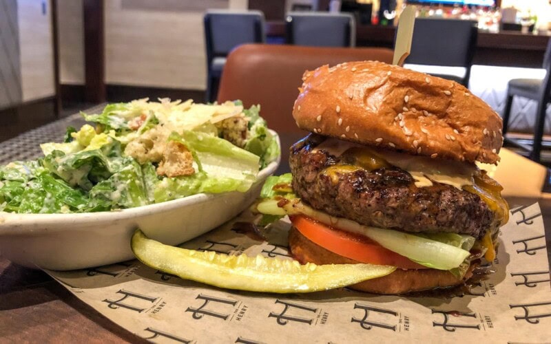15 of the best burgers on the Las Vegas Strip