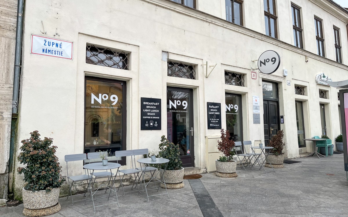 One of the best places for breakfast and lunch in Bratislava is at No 9 od raňajok po olovrant