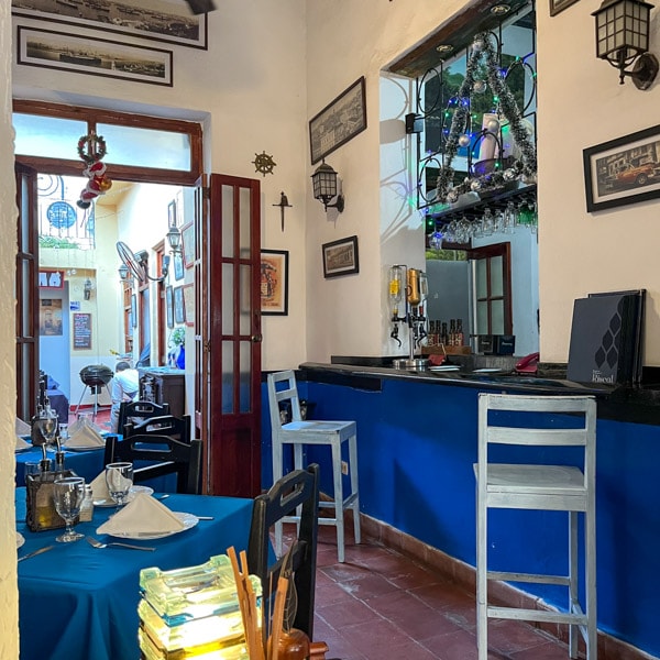 Counter seating