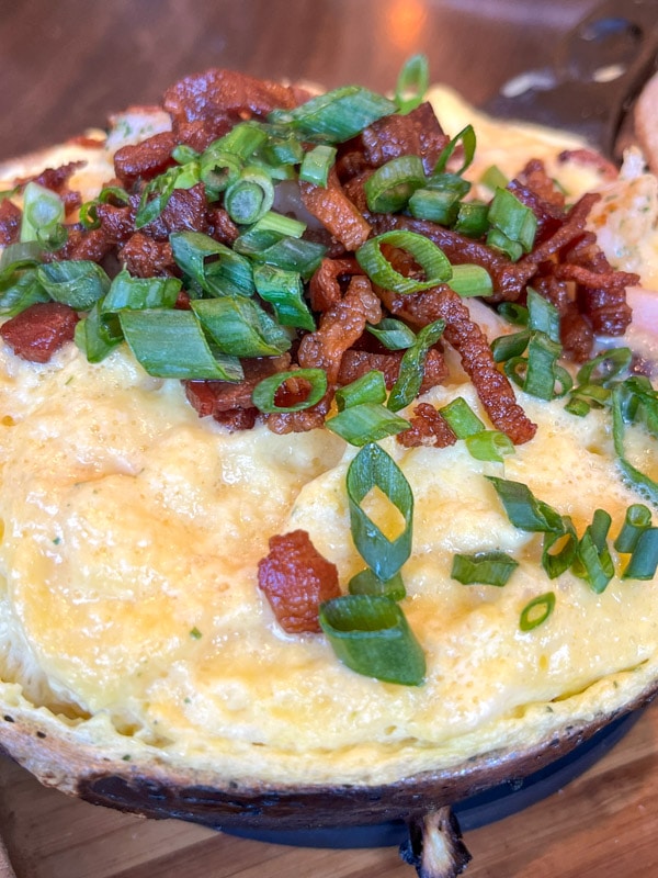 Close up of the soufflegg skillet