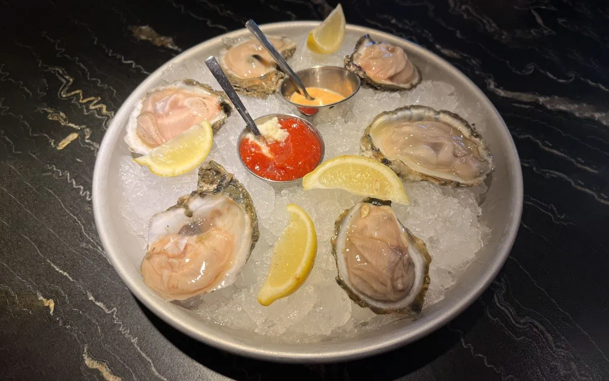Half dozen Oysters on the Half Shell, Oyster Bar, Durango Resort, Las Vegas, Nevada