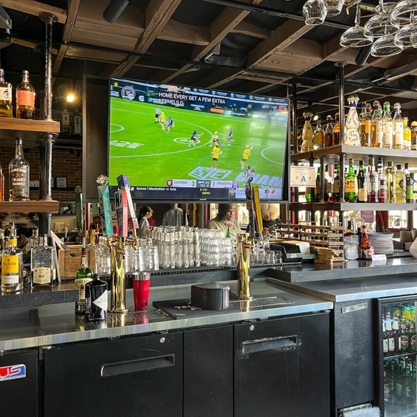 Bar