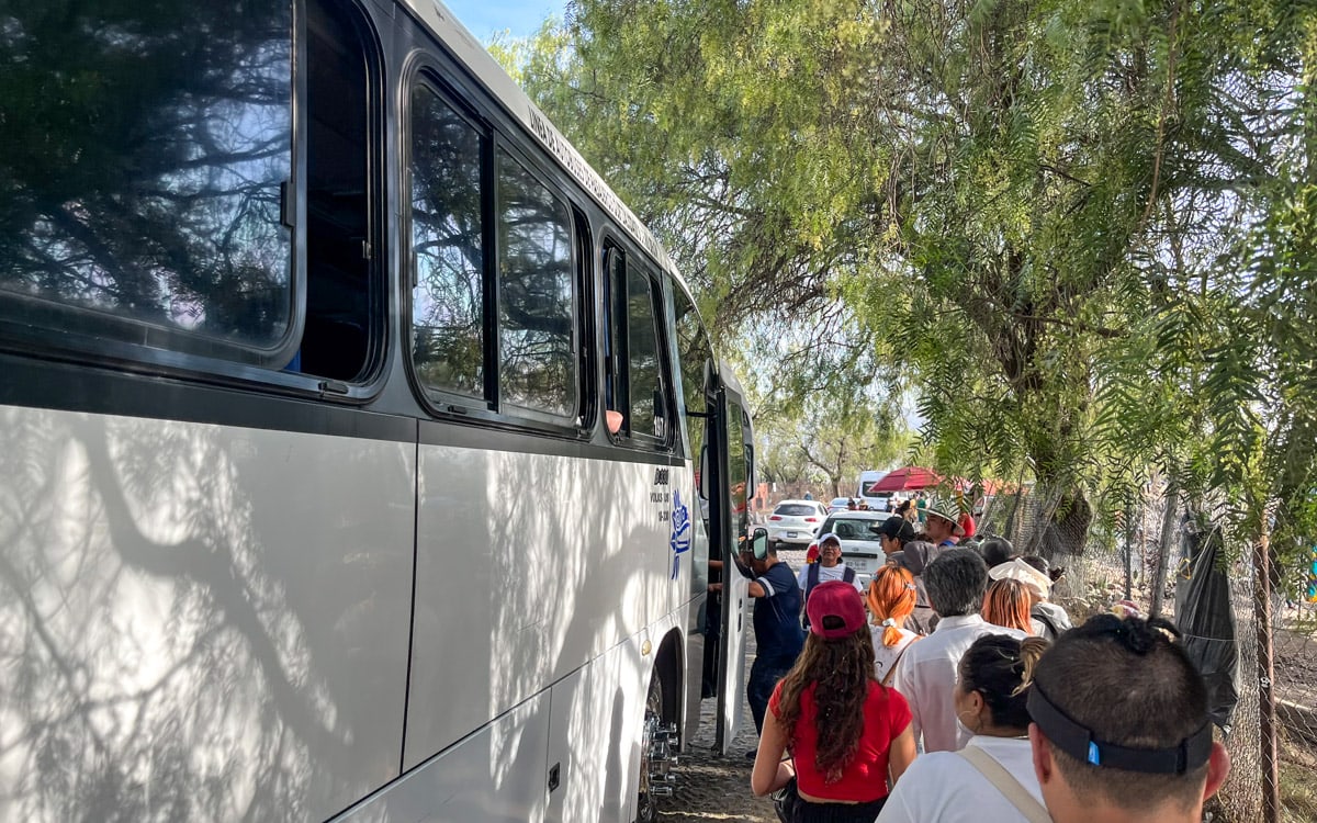 Line for bus returning back to Mexico City