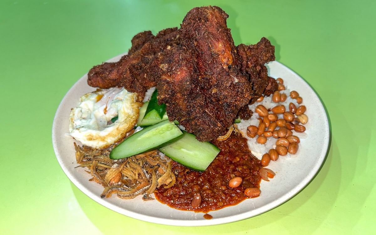 The colorful Aromatic Chicken plate at Spicy Wife Nasi Lemak